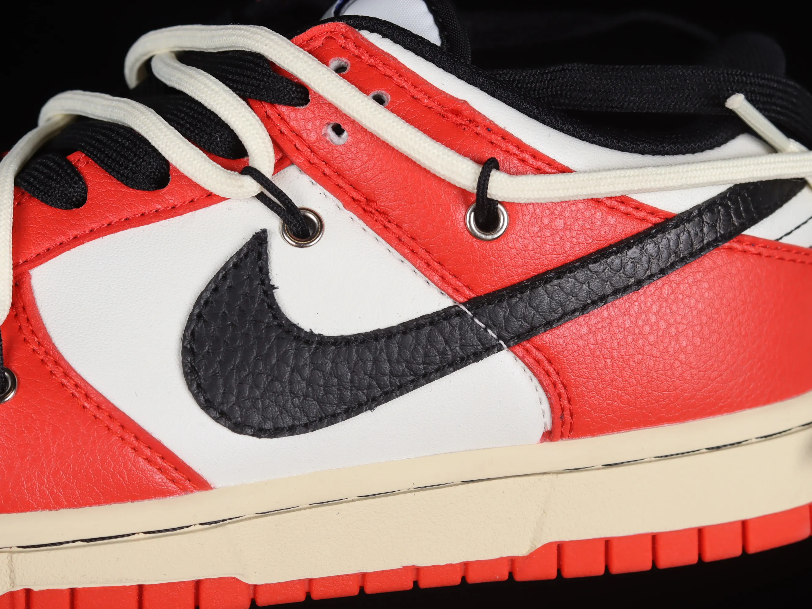 All Categories Nk SB Dunk Series Nk SB Dunk Low Low-top sneakers Nk Dunk Low Buddhist Heart Sutra Chicago Customized version of deconstructed strap casual sneakers DD3363-100